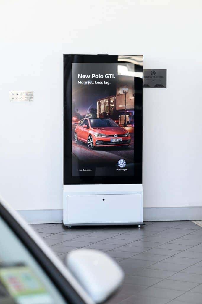 digital retail displays that are easy to move with alwayse ball transfer units