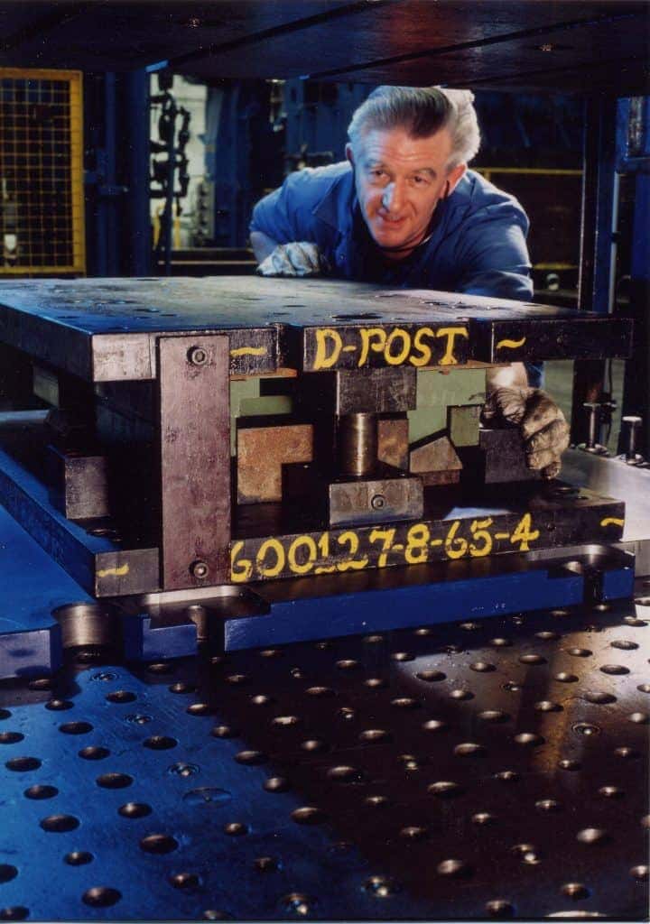 DIE TOOL MOVEMENT